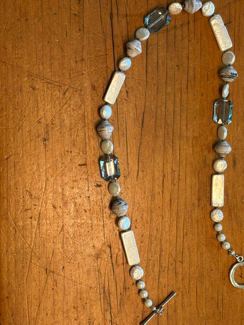 Coin and Pearl Stick Neckless