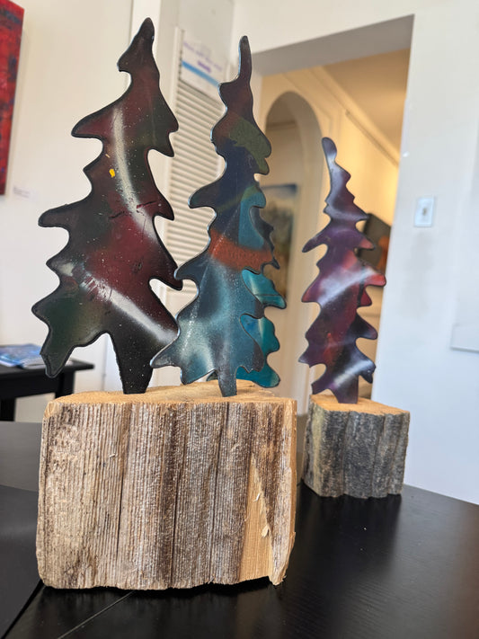 Double Pine Trees Stand